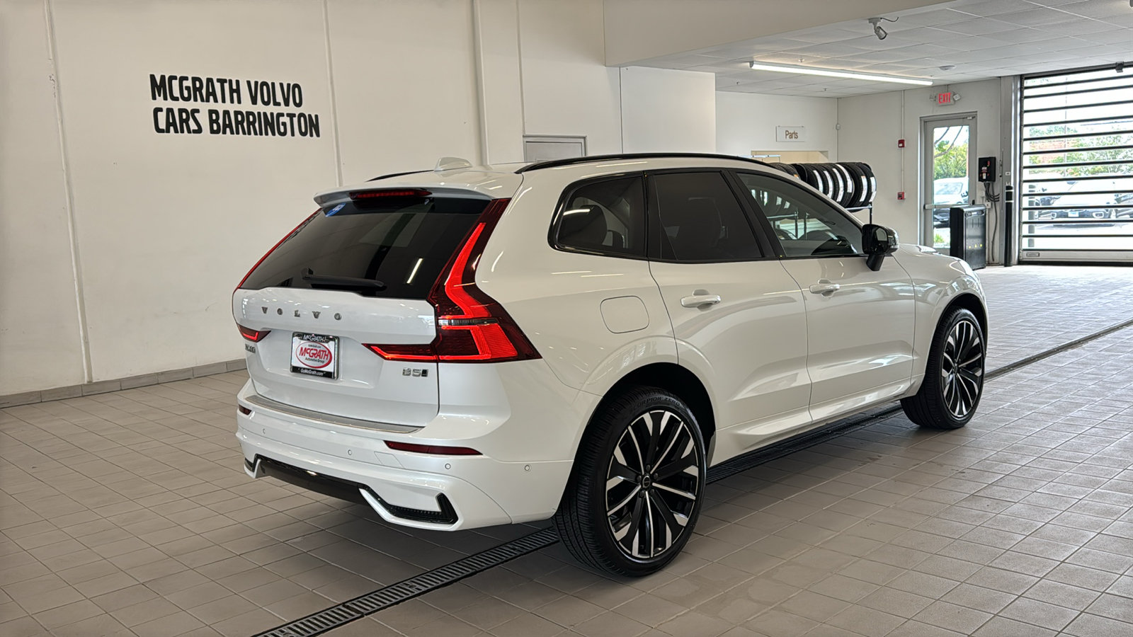 Used 2026 Volvo XC60 B5 Ultra AWD/4WD image 5