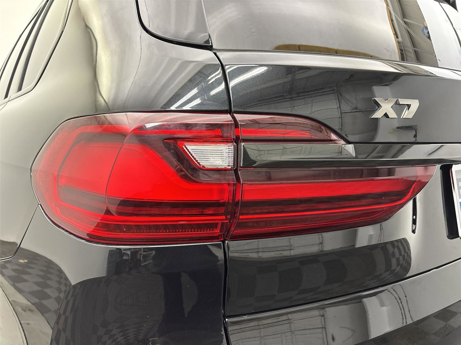 Used 2021 BMW X7 M50i AWD/4WD image 19