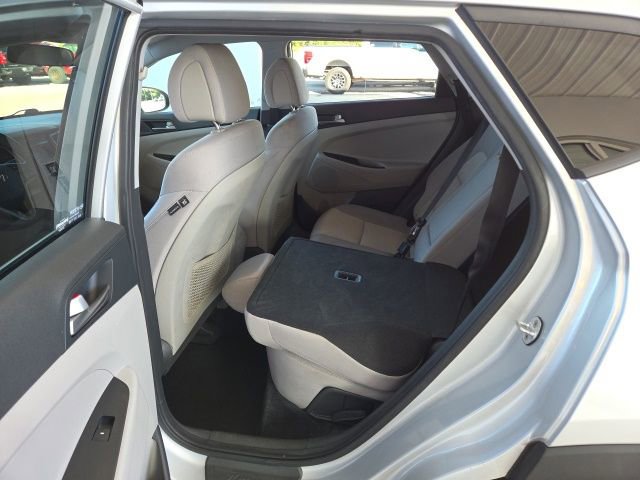 Used 2017 Hyundai Tucson SE AWD/4WD image 38