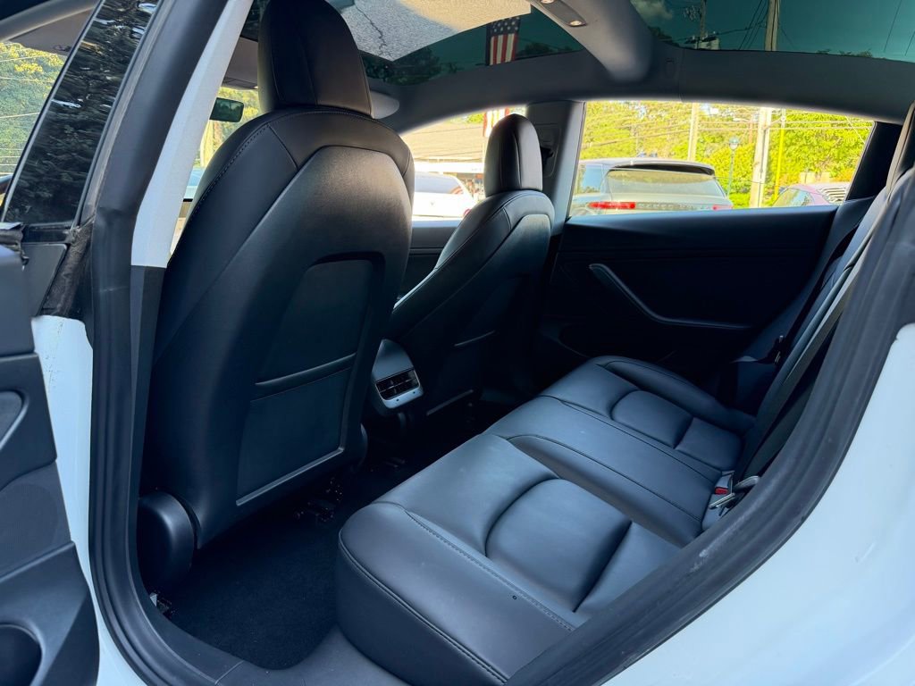 Used 2021 Tesla Model 3 Standard Range Plus image 29