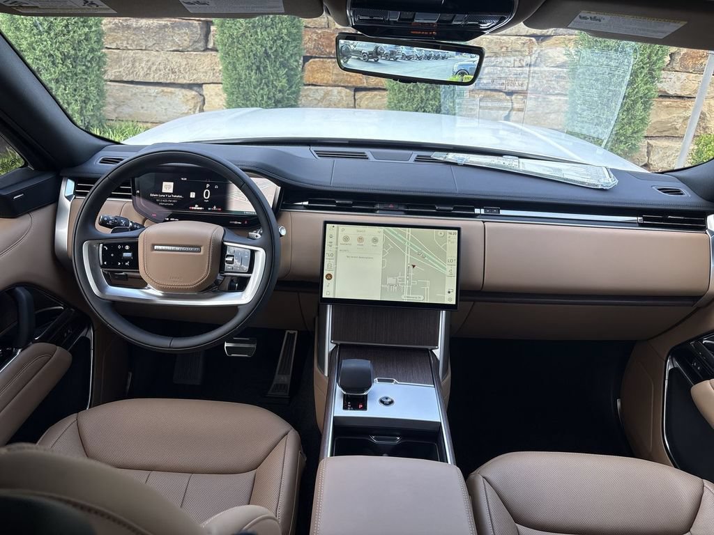 New 2026 Land Rover Range Rover Long Wheelbase SE AWD/4WD image 12