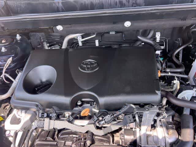 Used 2021 Toyota RAV4 XLE Premium FWD image 10