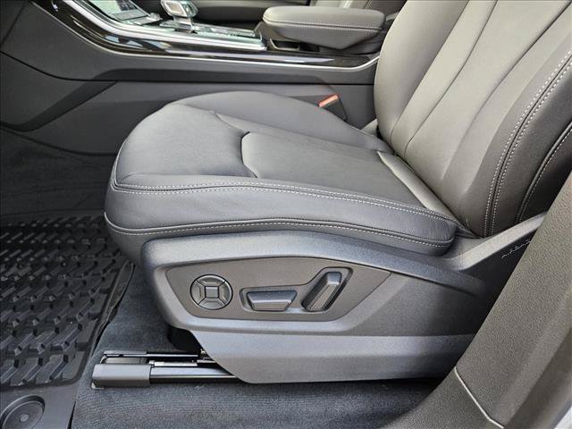 Used 2025 Audi Q8 Premium w/ Black Optic Package AWD/4WD image 4