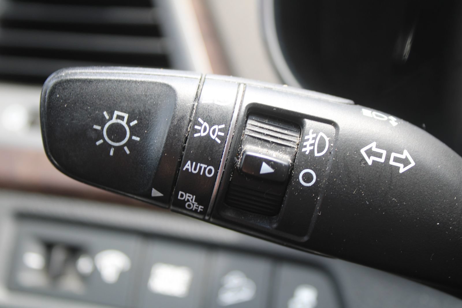 Used 2018 Hyundai Santa Fe Sport FWD image 32
