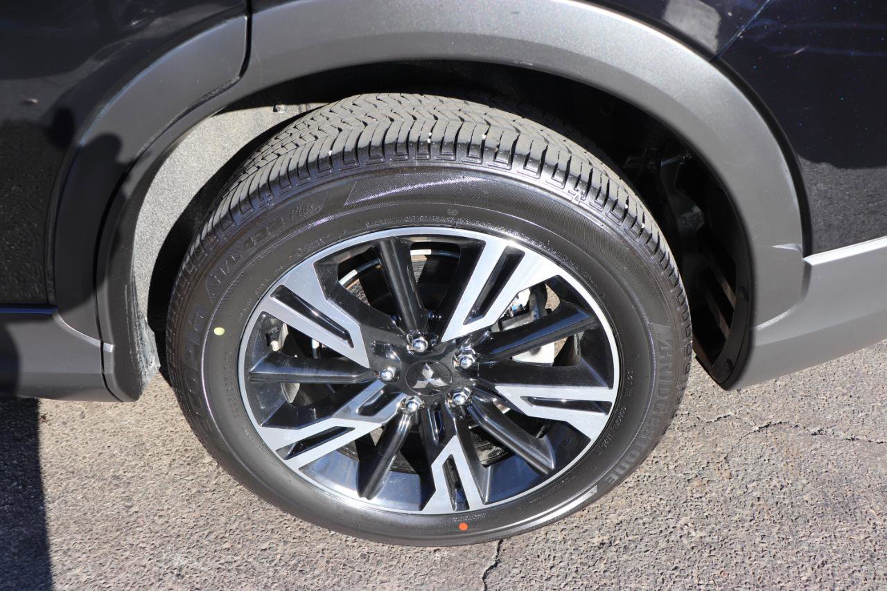 Used 2025 Mitsubishi Eclipse Cross SE image 50