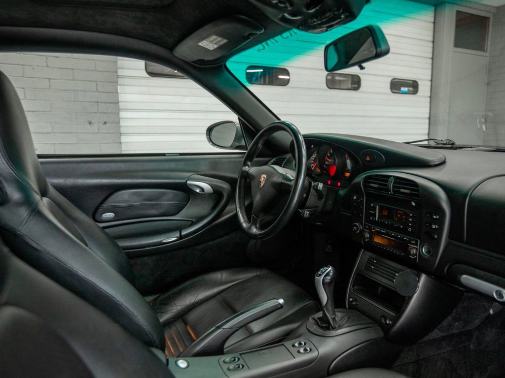 Used 2003 Porsche 911 Carrera RWD image 15