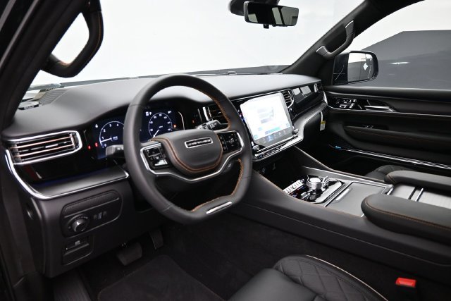 New 2026 Jeep Grand Wagoneer Summit AWD/4WD image 13
