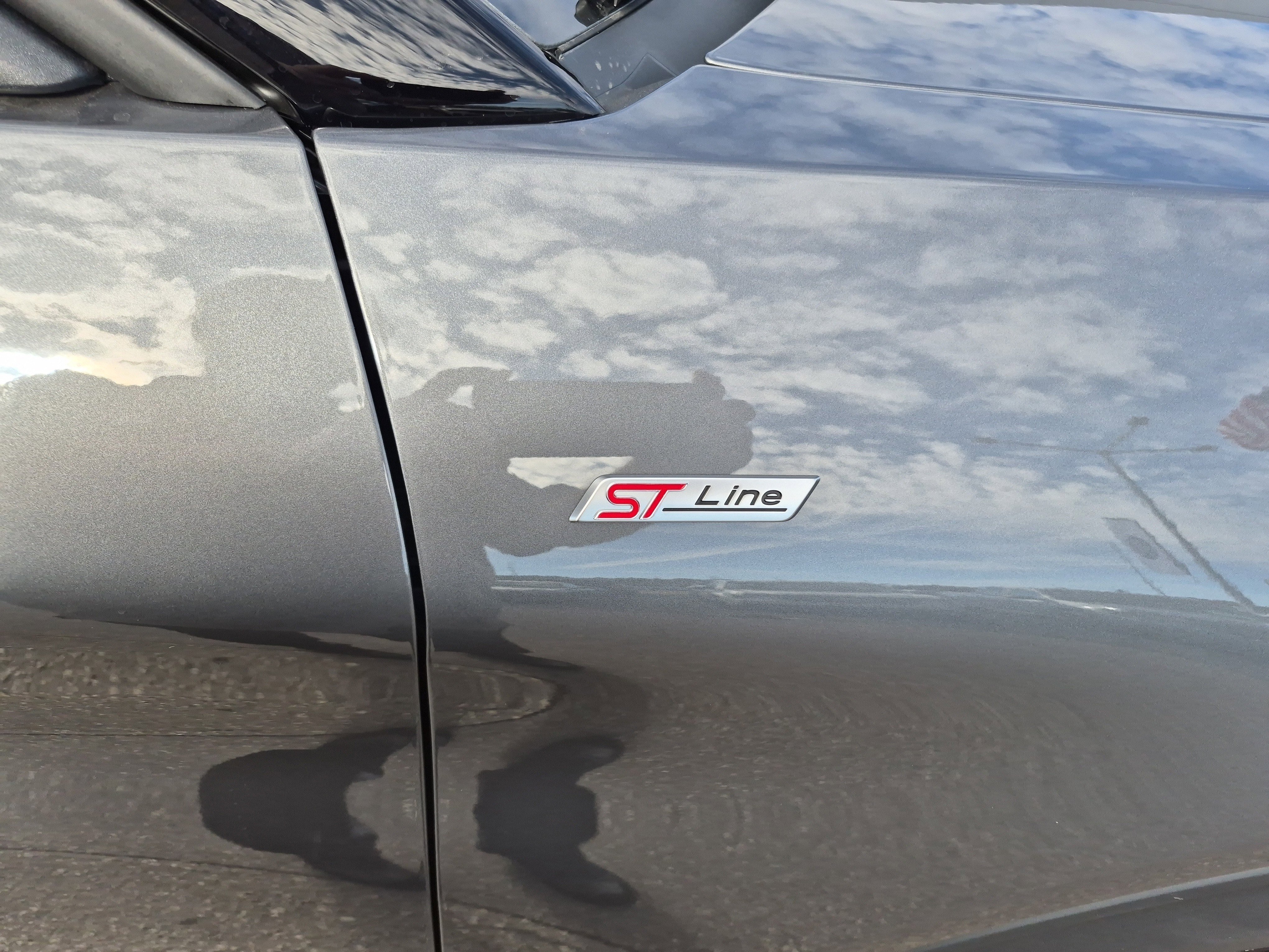 New 2026 Ford Explorer ST-Line image 7