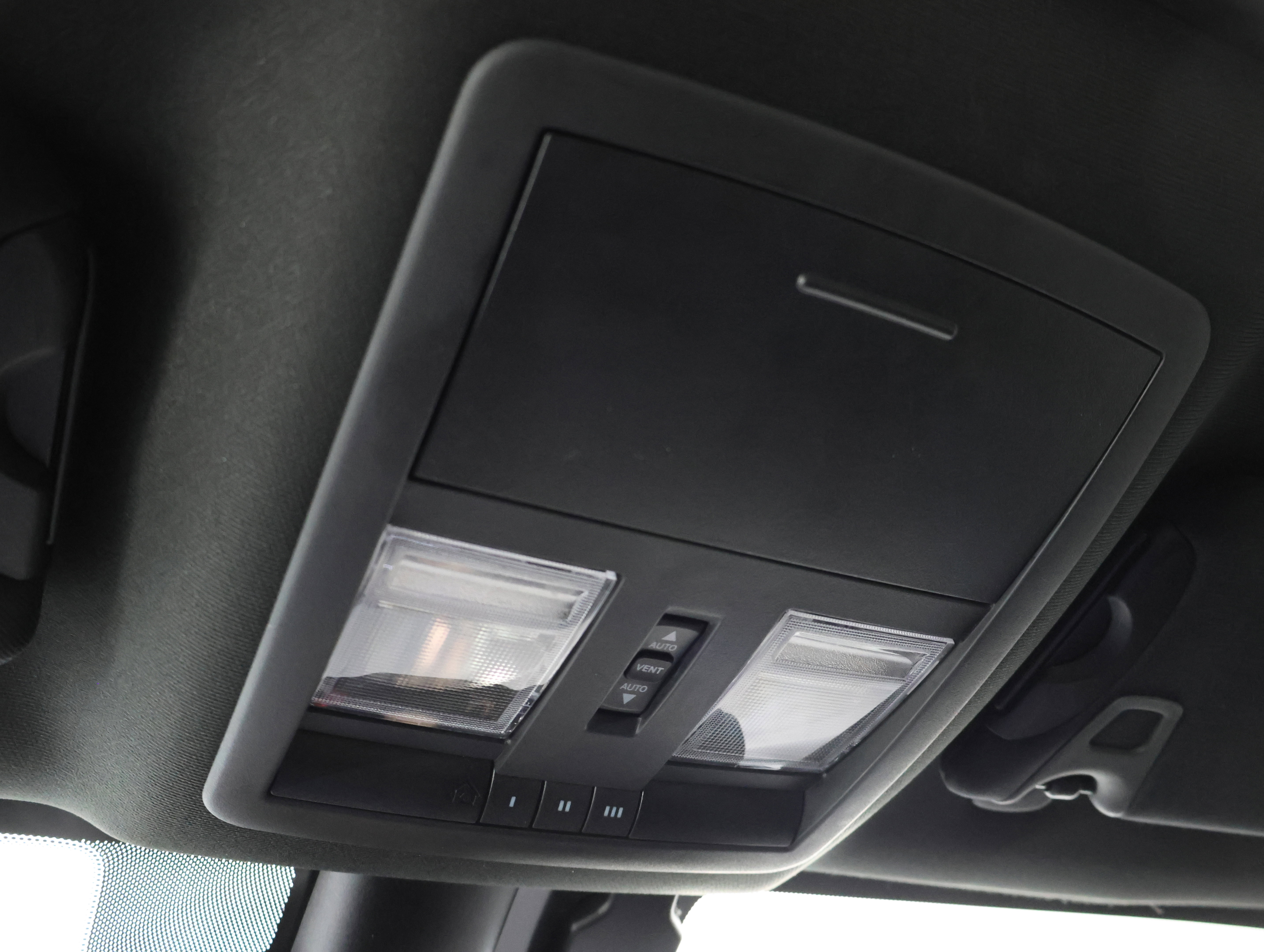 Used 2018 Dodge Challenger SRT w/ Technology Group image 48