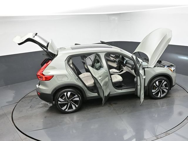 Used 2025 Volvo XC40 B5 Ultra w/ Climate Package AWD/4WD image 48