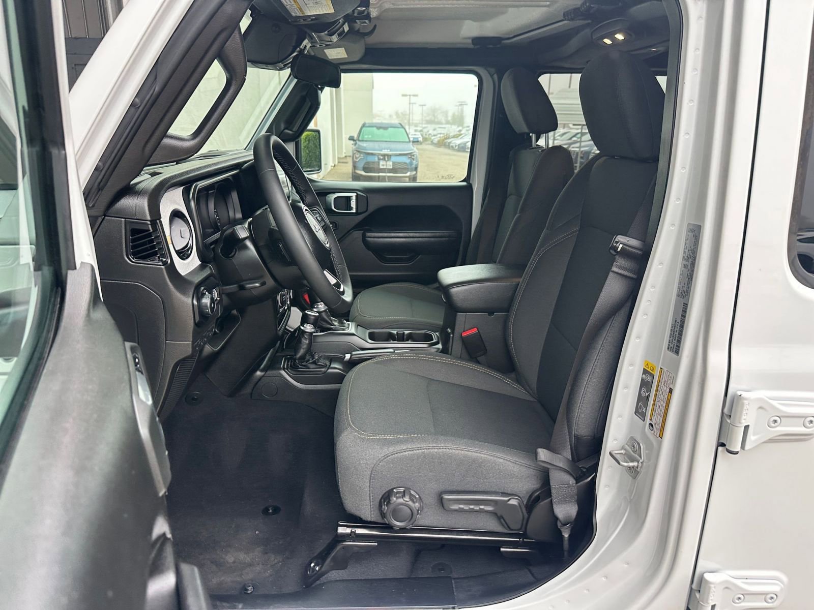 Used 2025 Jeep Wrangler Sport S image 27