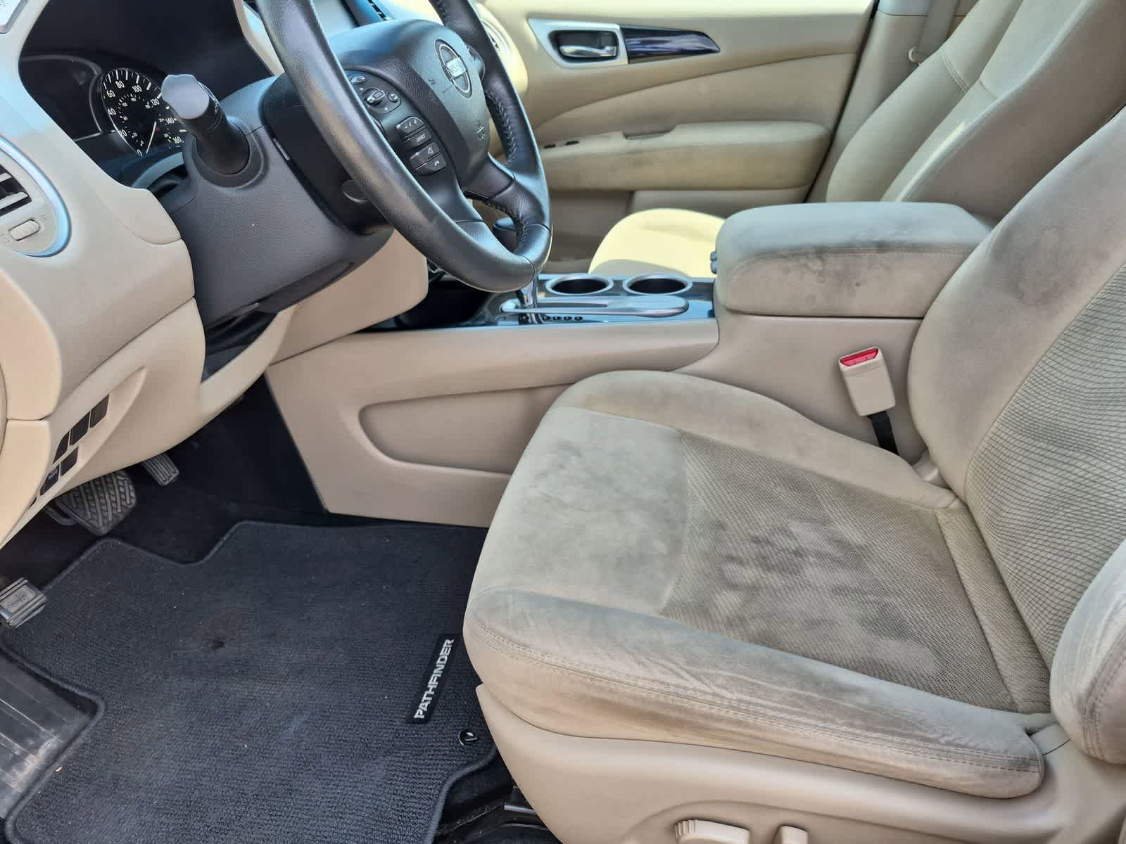 Used 2016 Nissan Pathfinder SV w/ Cargo Package FWD image 10