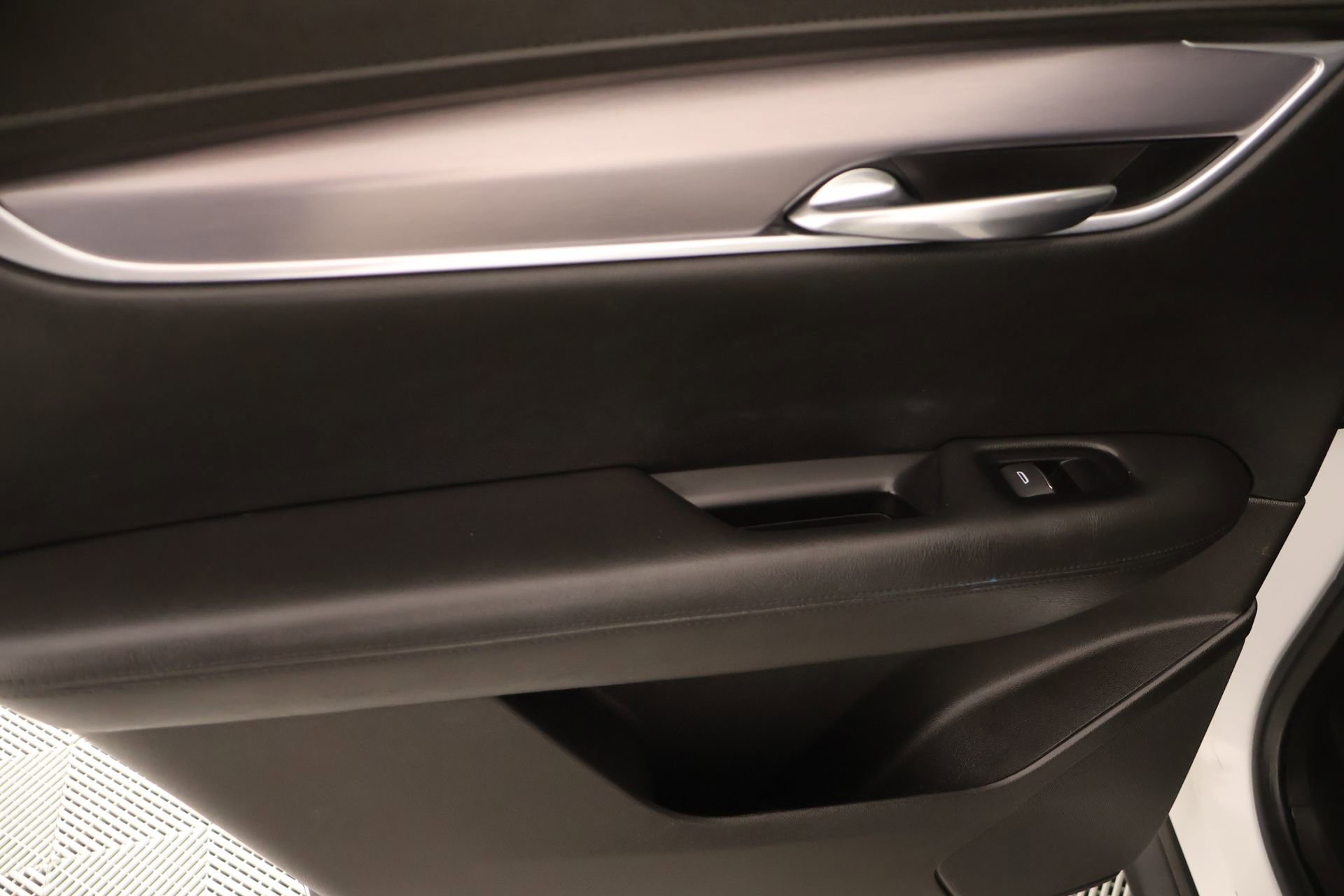 Used 2017 Cadillac XT5 Luxury FWD image 17