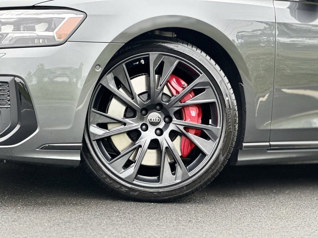 New 2025 Audi S8 image 2