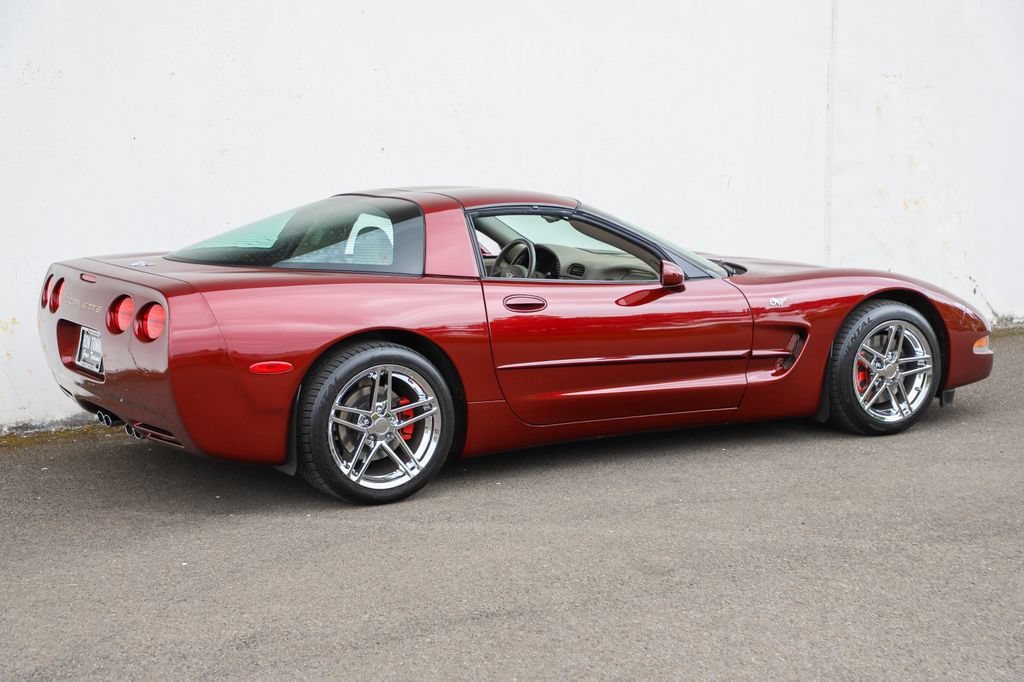 Used 2003 Chevrolet Corvette Coupe w/ Preferred Equipment Group RWD image 31
