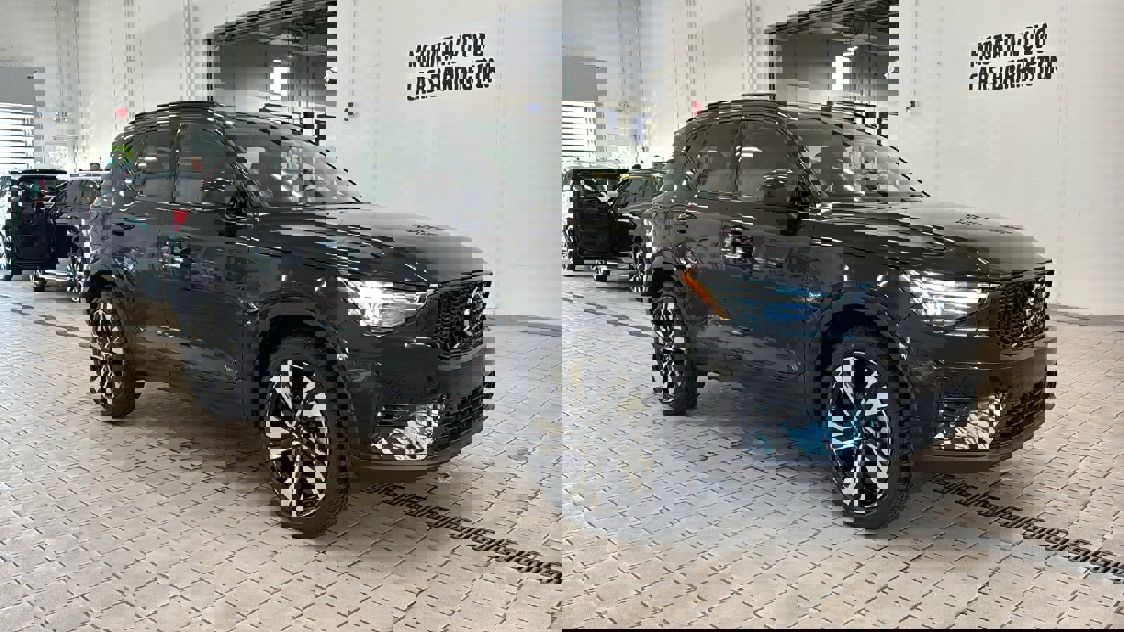 Used 2026 Volvo XC40 B5 Ultra w/ Protection Package Premier image 3