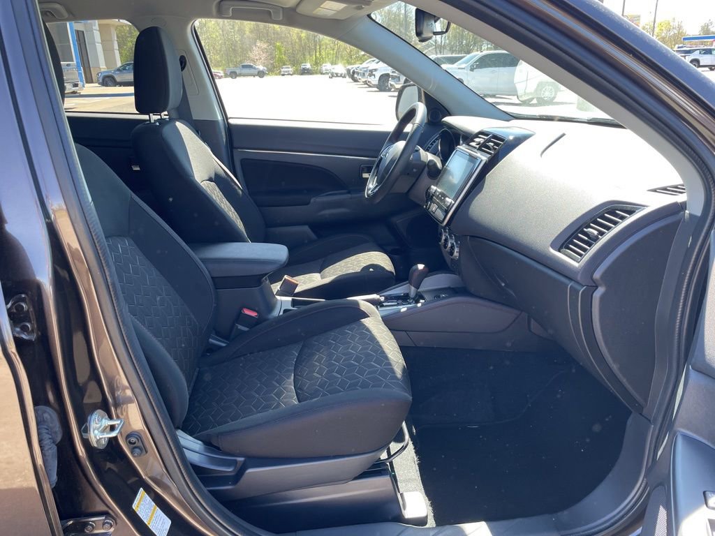 Used 2025 Mitsubishi Outlander Sport SE image 27