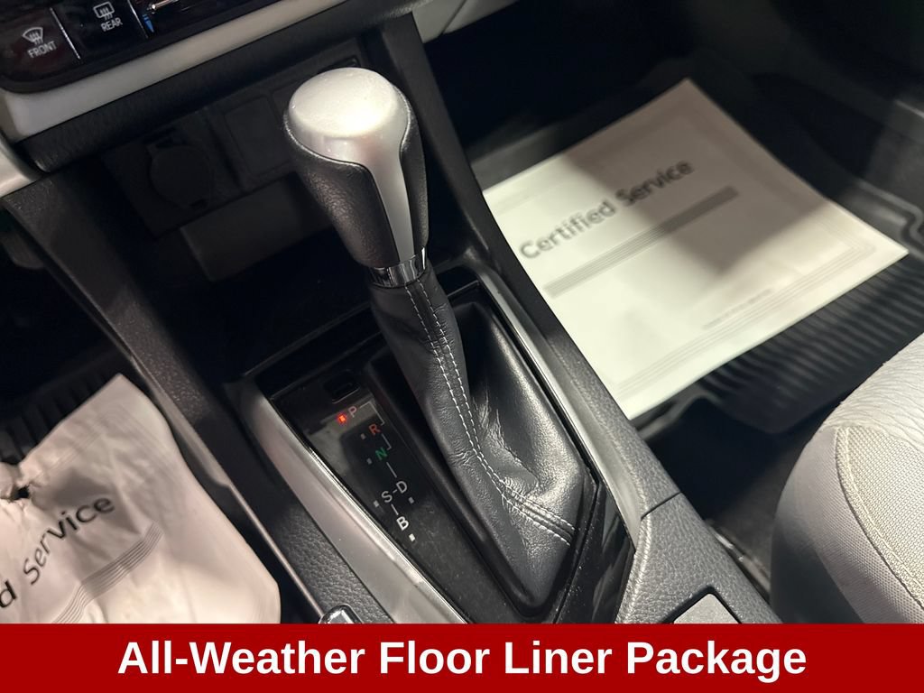 Used 2018 Toyota Corolla LE FWD image 17