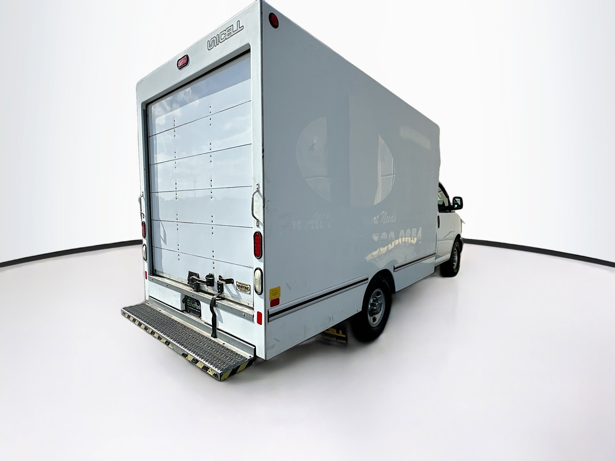 Used 2017 Chevrolet Express 3500 image 9