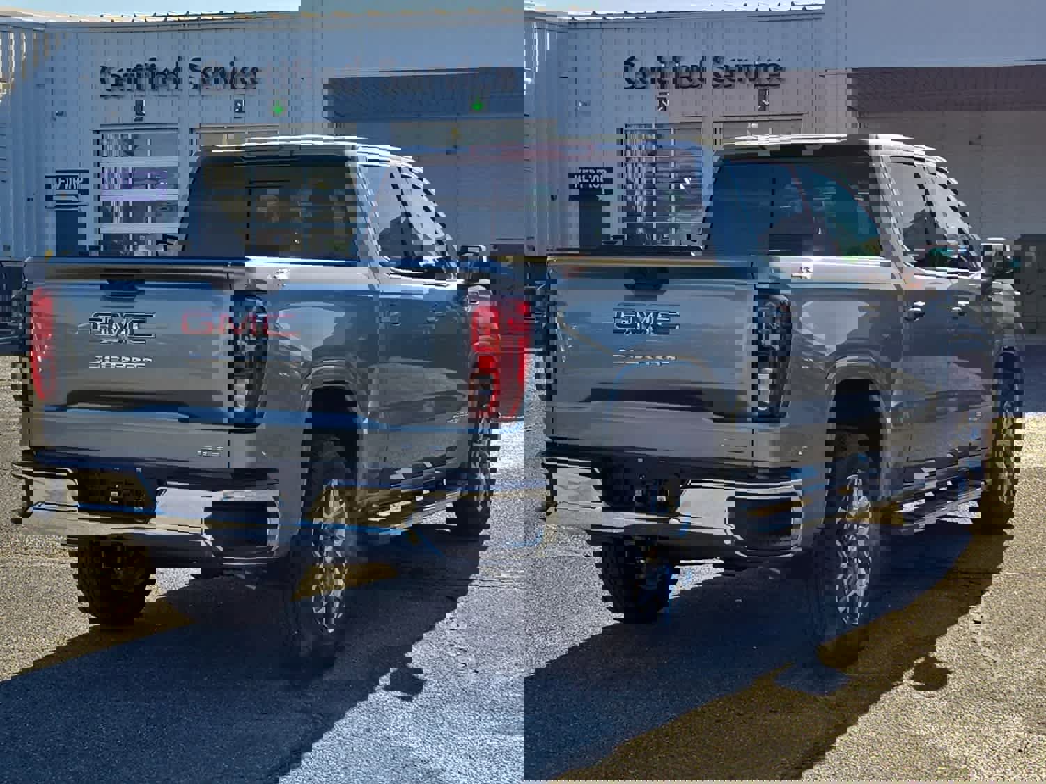 New 2026 GMC Sierra 1500 SLE w/ Preferred Package image 5