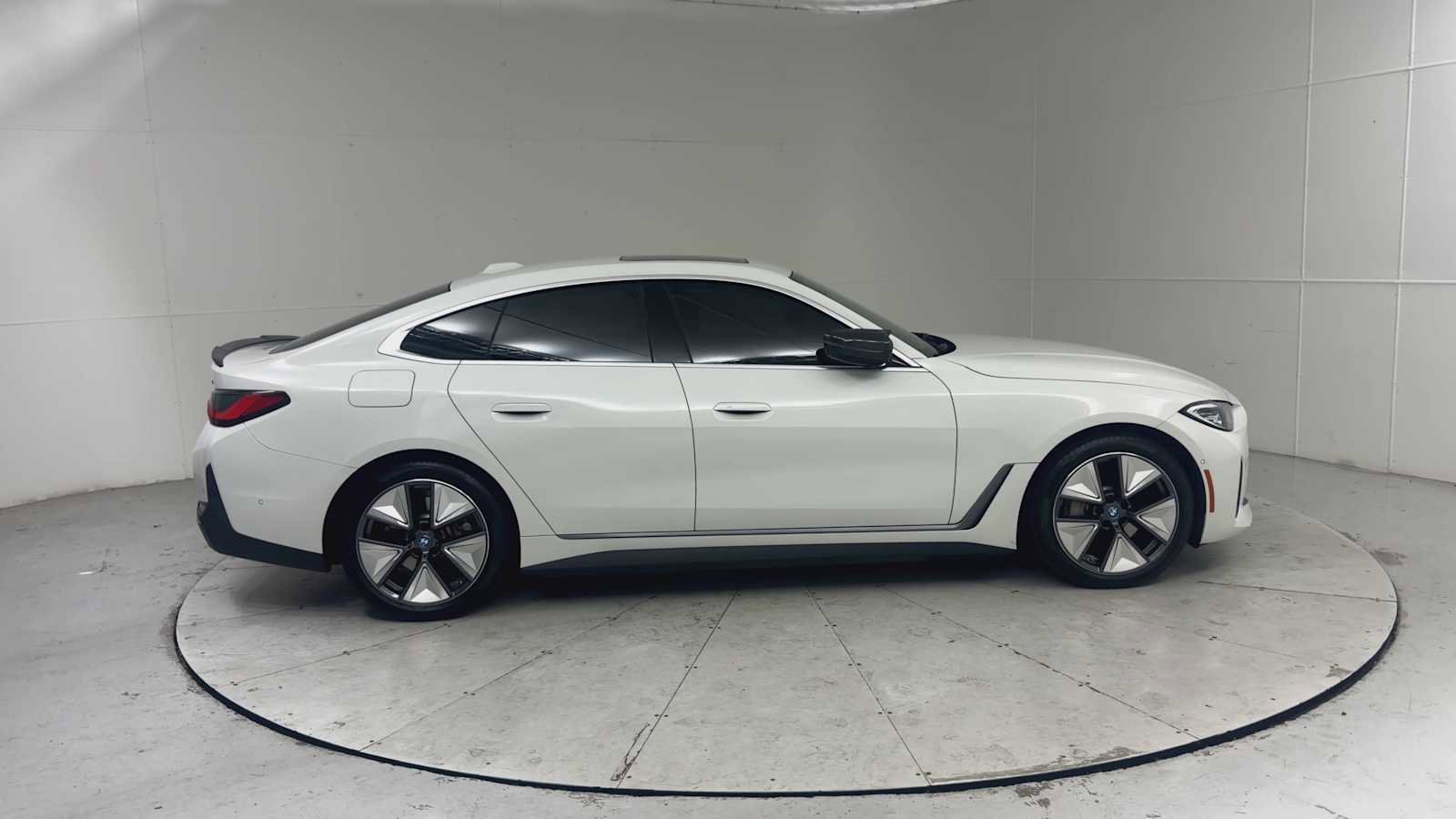 Certified 2023 BMW i4 eDrive40 RWD image 9