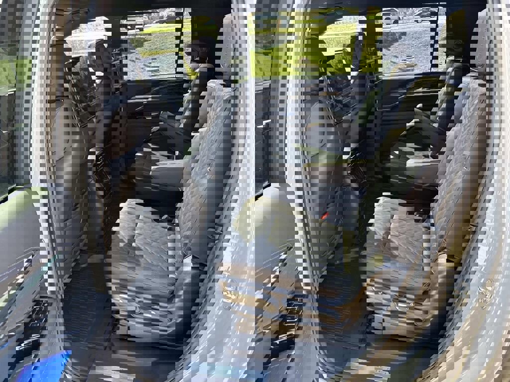 New 2026 Cadillac Escalade IQL Luxury w/ LPO, Floor Liner Package image 9