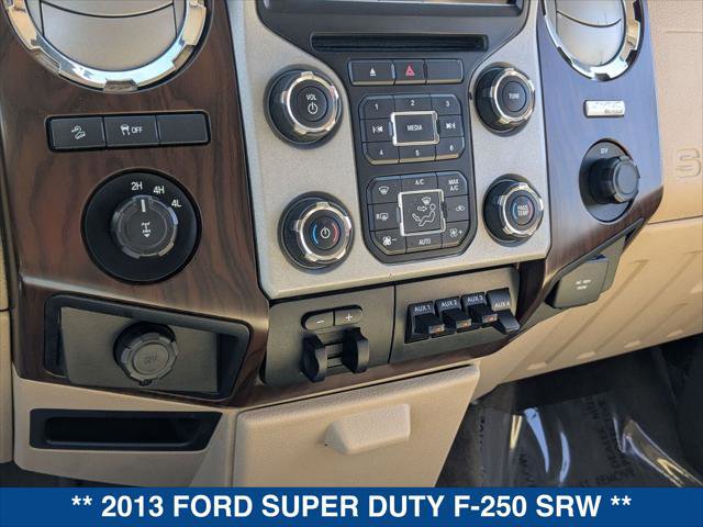 Used 2013 Ford F250 Lariat w/ Lariat Interior Pkg image 17