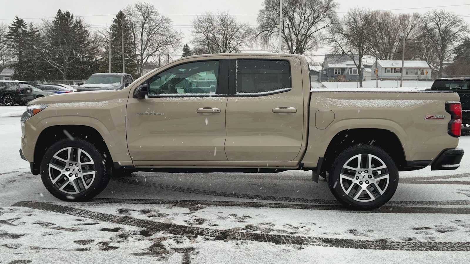 Used 2023 Chevrolet Colorado Z71 w/ Z71 Convenience Package 2 image 5