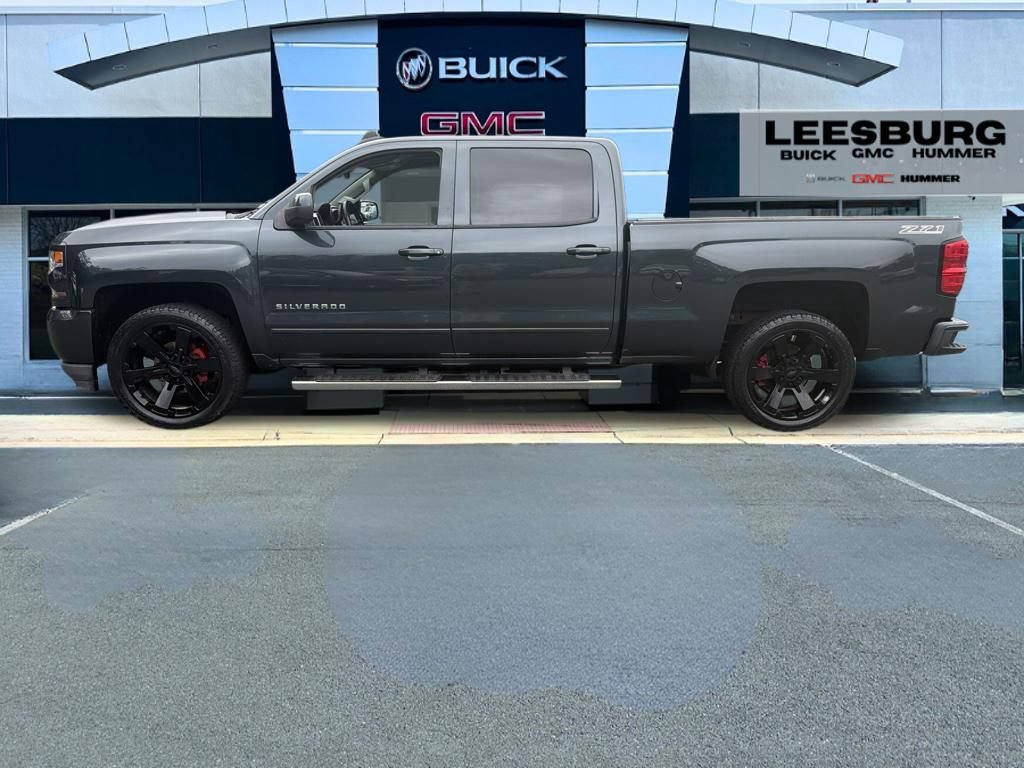 Used 2018 Chevrolet Silverado 1500 LT w/ All Star Edition AWD/4WD image 4