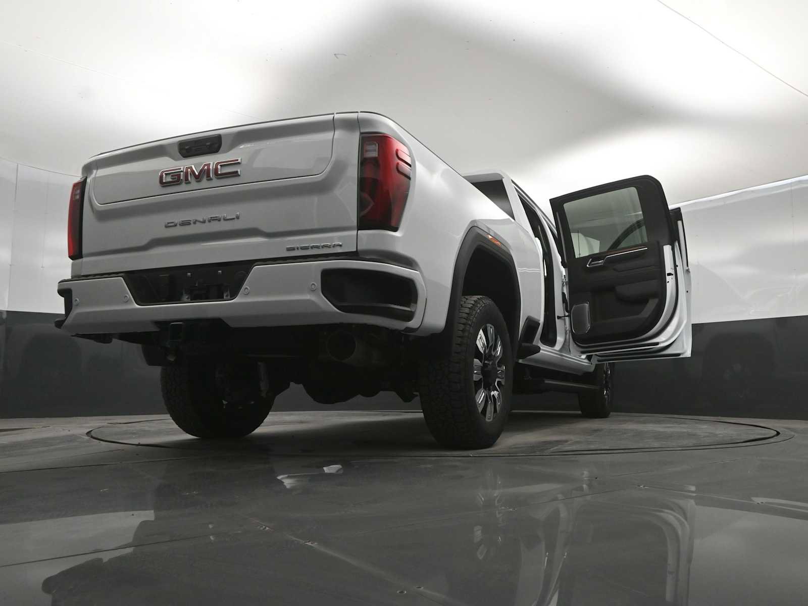 New 2026 GMC Sierra 2500 Denali w/ Denali Reserve Package AWD/4WD image 48