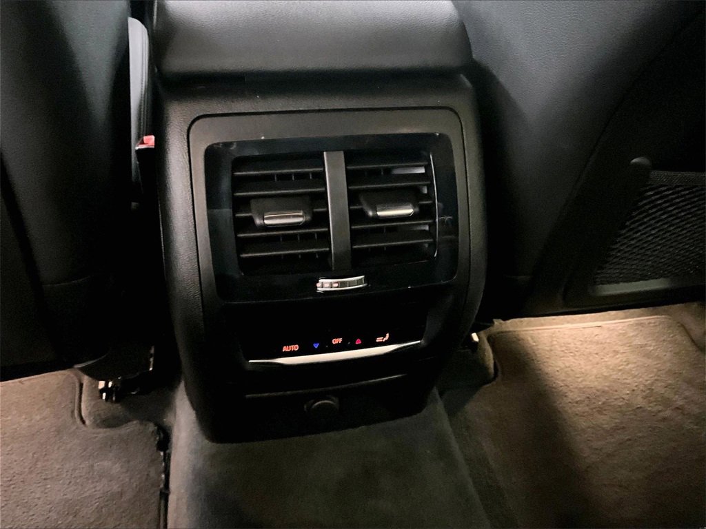 Used 2019 BMW X4 xDrive30i w/ Driving Assistance Package image 27