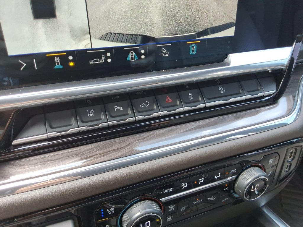Certified 2024 Chevrolet Silverado 2500 LTZ w/ LTZ Premium Package AWD/4WD image 35