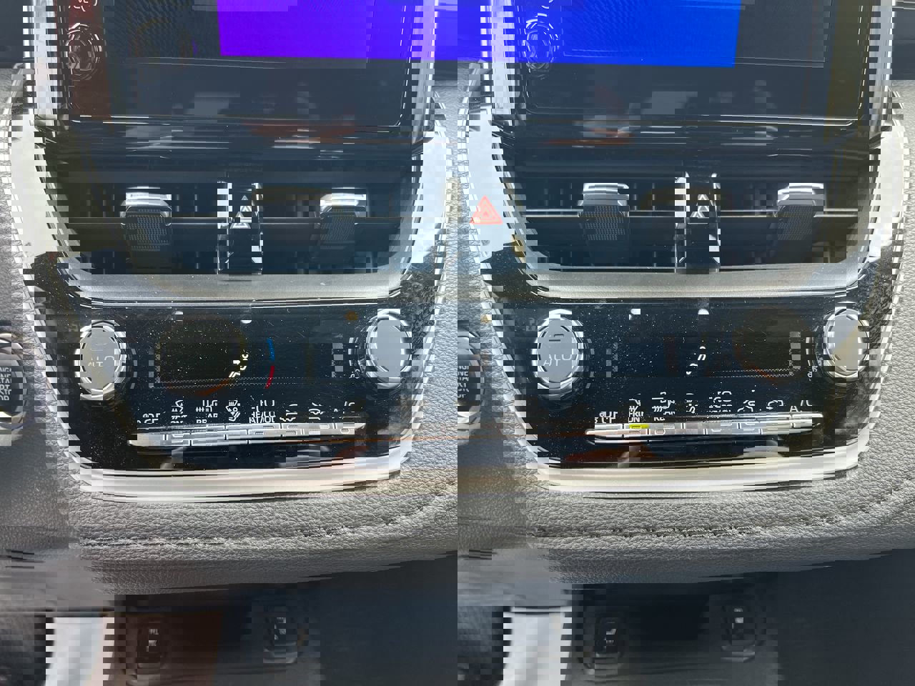 Used 2023 Toyota Corolla XSE image 24