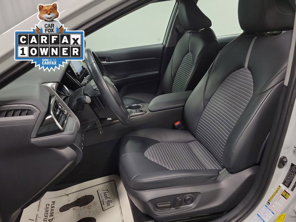 Used 2022 Toyota Camry SE image 13