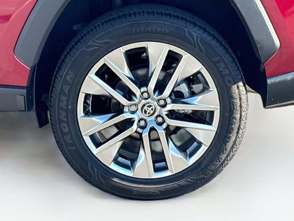 Certified 2021 Toyota RAV4 Limited FWD image 31