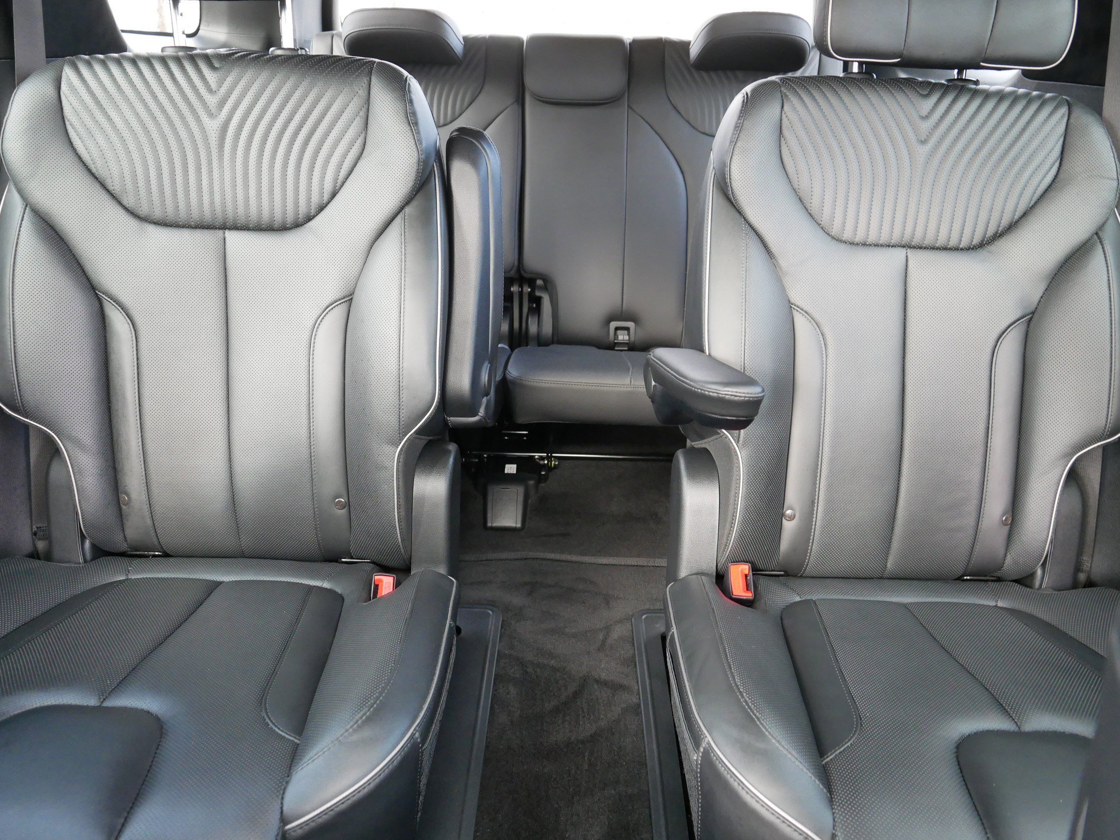 Used 2024 Hyundai Palisade Calligraphy AWD/4WD image 13