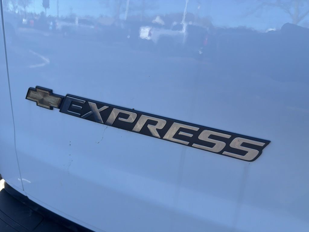 New 2025 Chevrolet Express 2500 Work Van w/ Driver Convenience Package image 35
