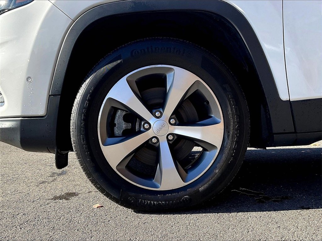 Used 2021 Jeep Cherokee Limited w/ Elite Package image 22