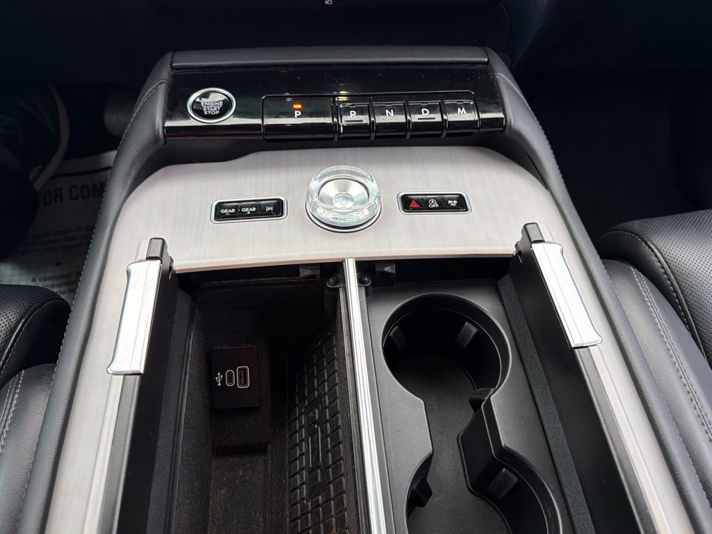 Used 2025 Lincoln Navigator L Reserve AWD/4WD image 43