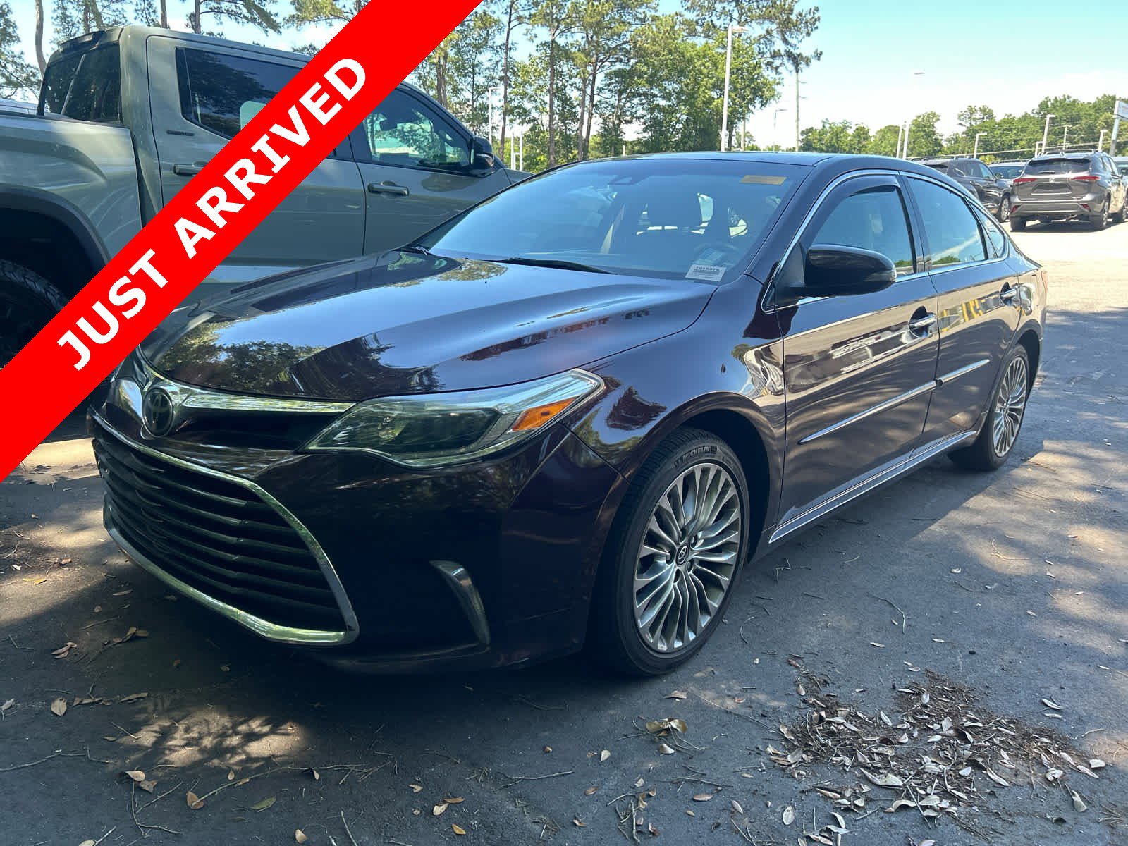 Used 2016 Toyota Avalon Limited w/ Toyota Safety Sense Package