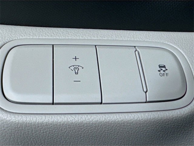 New 2025 Hyundai Venue SEL image 14