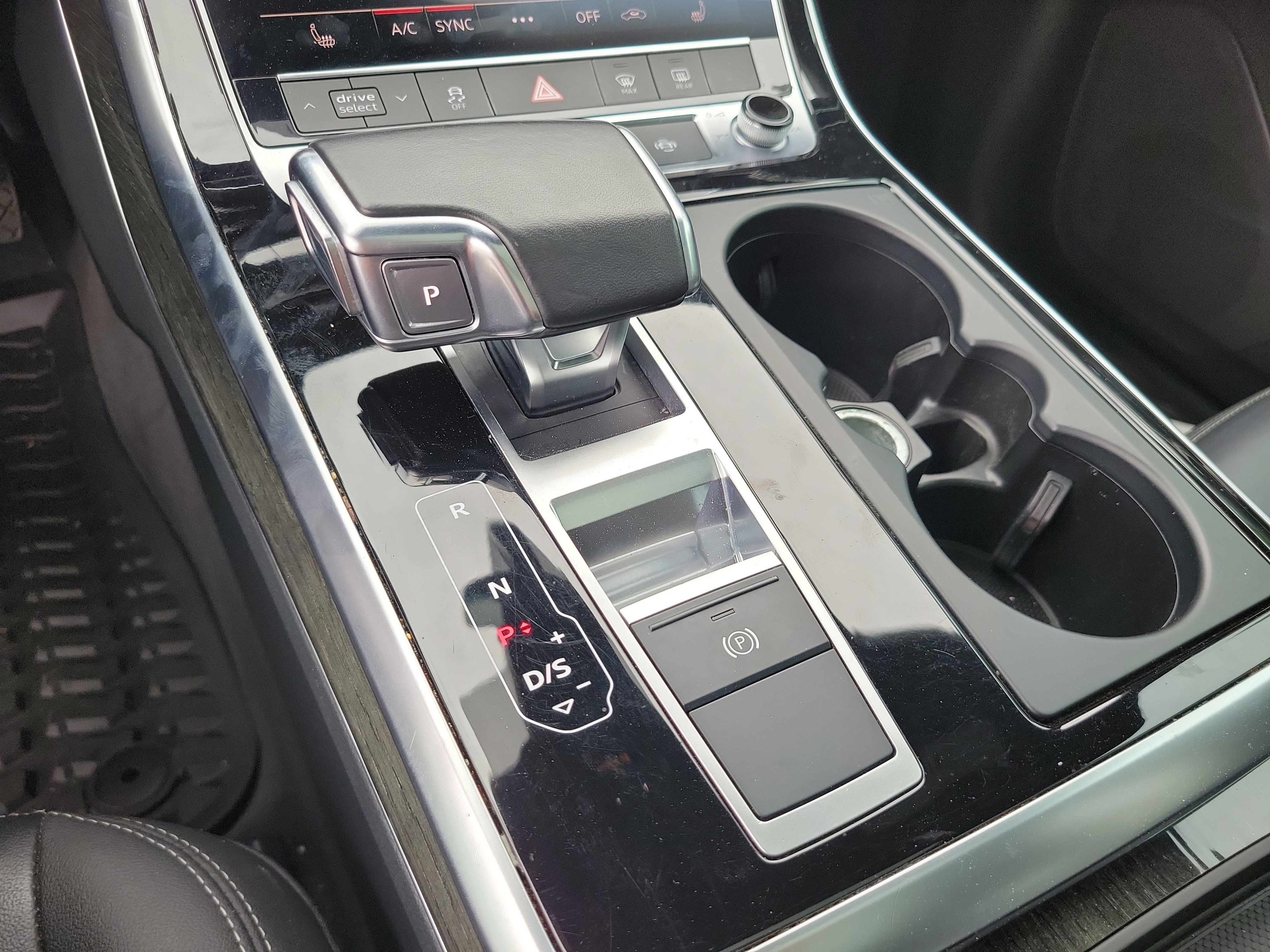 Used 2021 Audi Q8 Premium w/ Black Optic Package AWD/4WD image 19