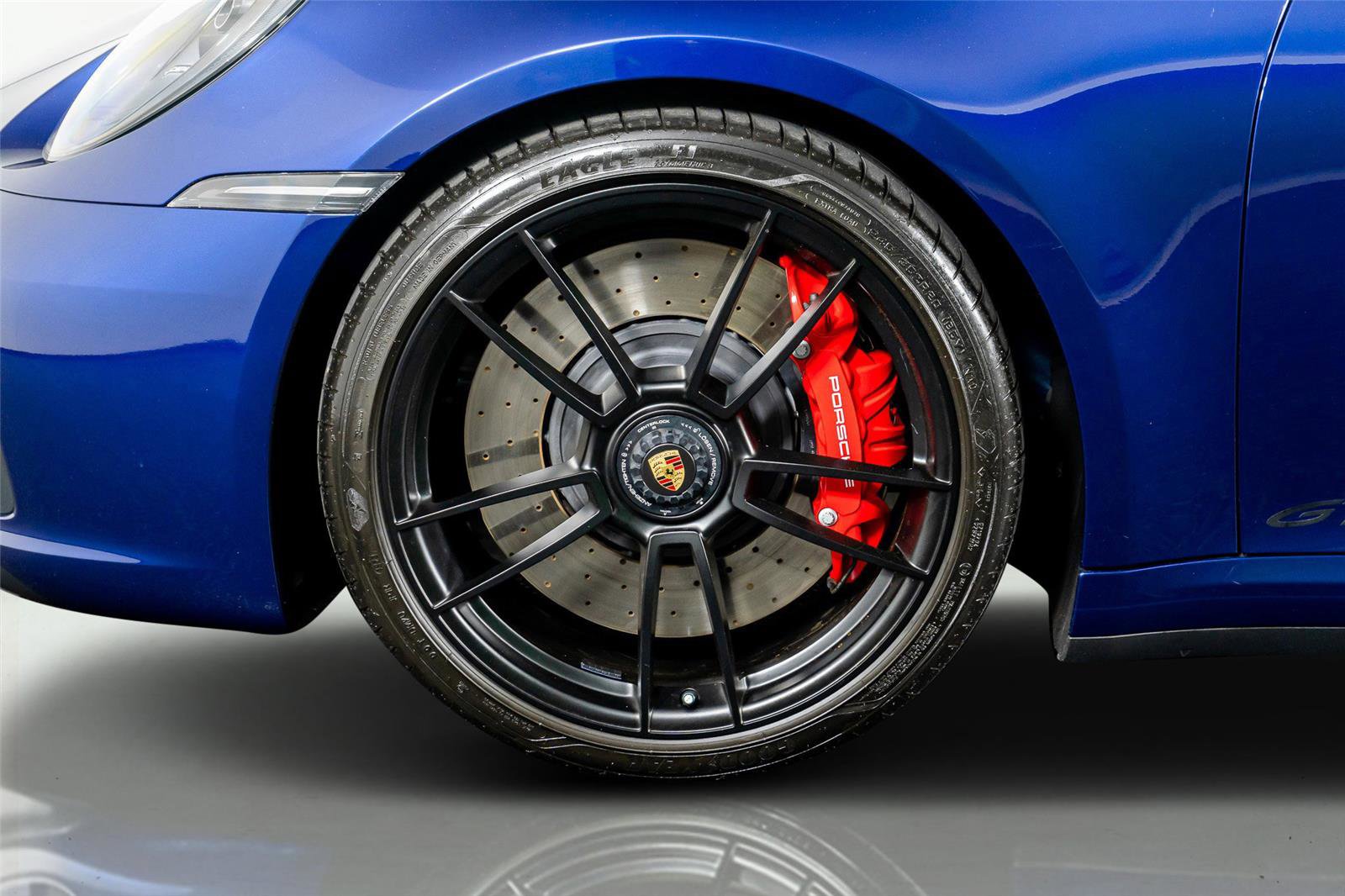 Used 2024 Porsche 911 Carrera GTS w/ Premium Package RWD image 20