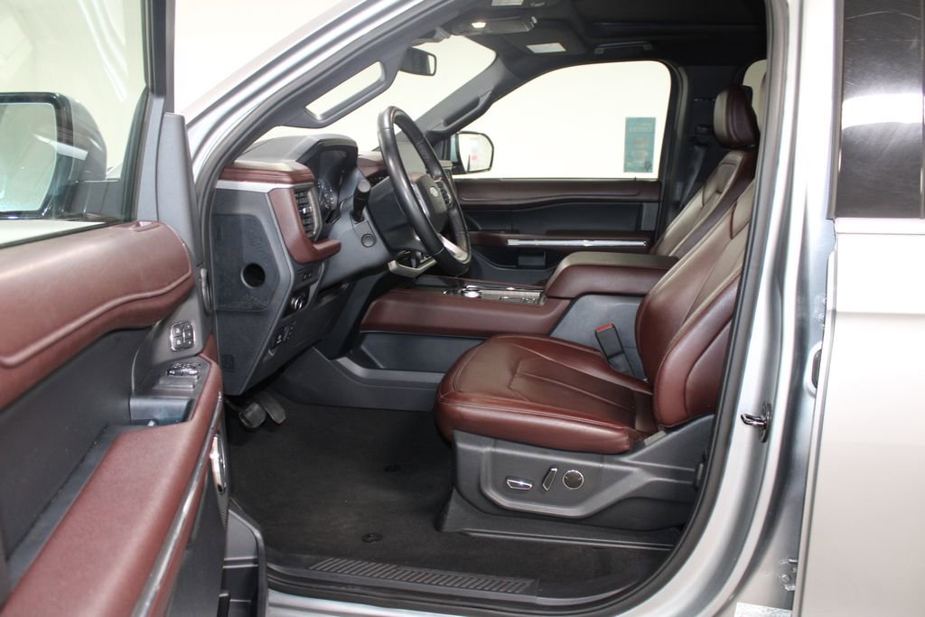 Used 2024 Ford Expedition Limited image 22
