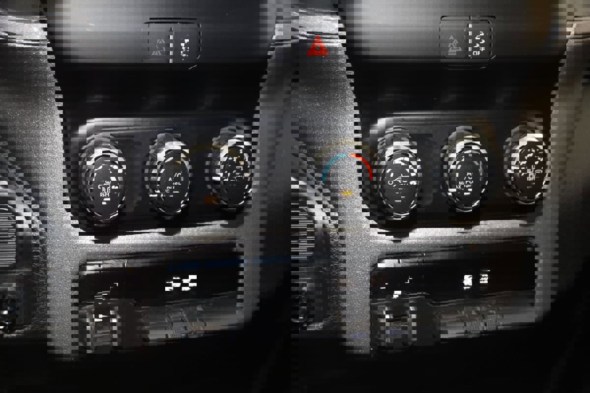 Used 2020 RAM 3500 Tradesman image 30