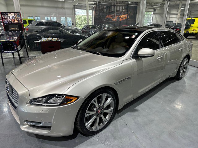 Used 2017 Jaguar XJ L Portfolio RWD image 1