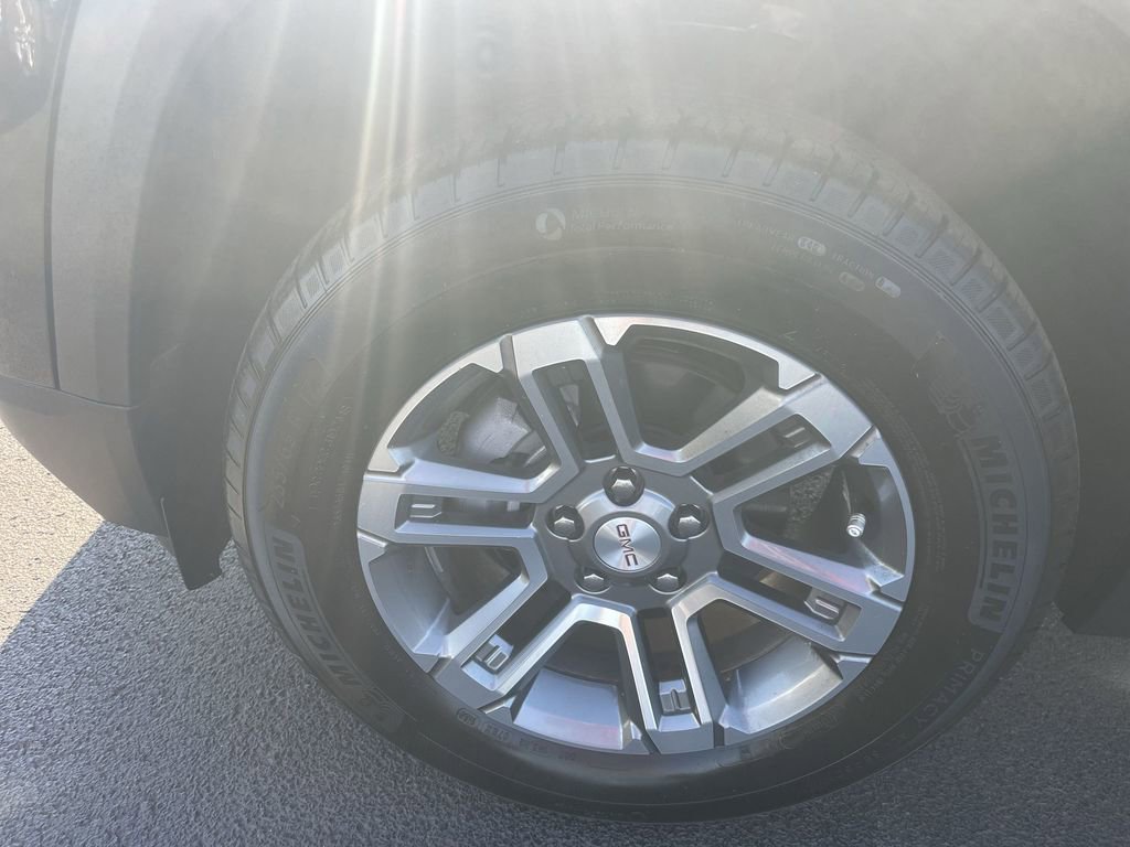 Used 2026 GMC Terrain Elevation image 16