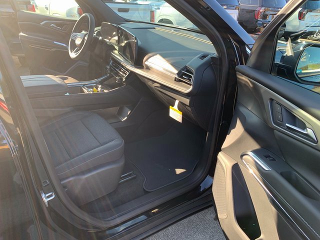 New 2026 Chevrolet Traverse LT w/ Sun and Wheel Package image 9