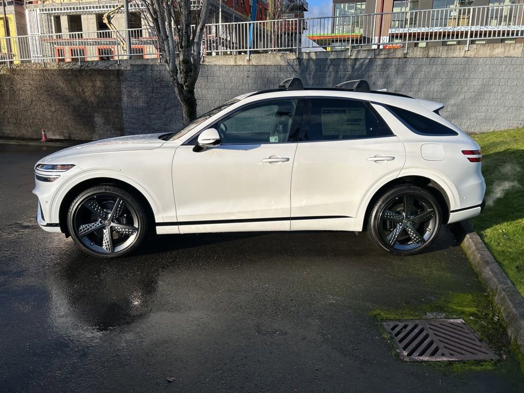 Used 2025 Genesis GV70 3.5T Sport w/ Sport Advanced Package image 8