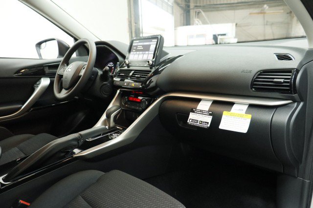 New 2026 Mitsubishi Eclipse Cross LE AWD/4WD image 16
